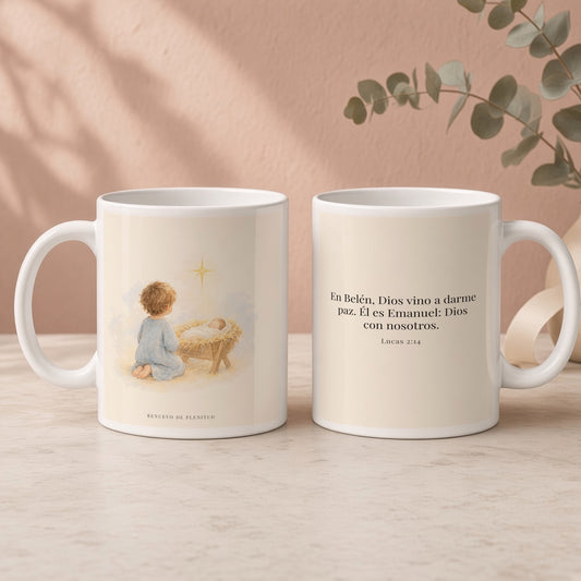 En Belén, Dios vino a darme paz | Taza bíblica de cerámica | Lucas 2:14 — 15oz · Regalo rosa empolvado, arte y frase devocional en dos tazas