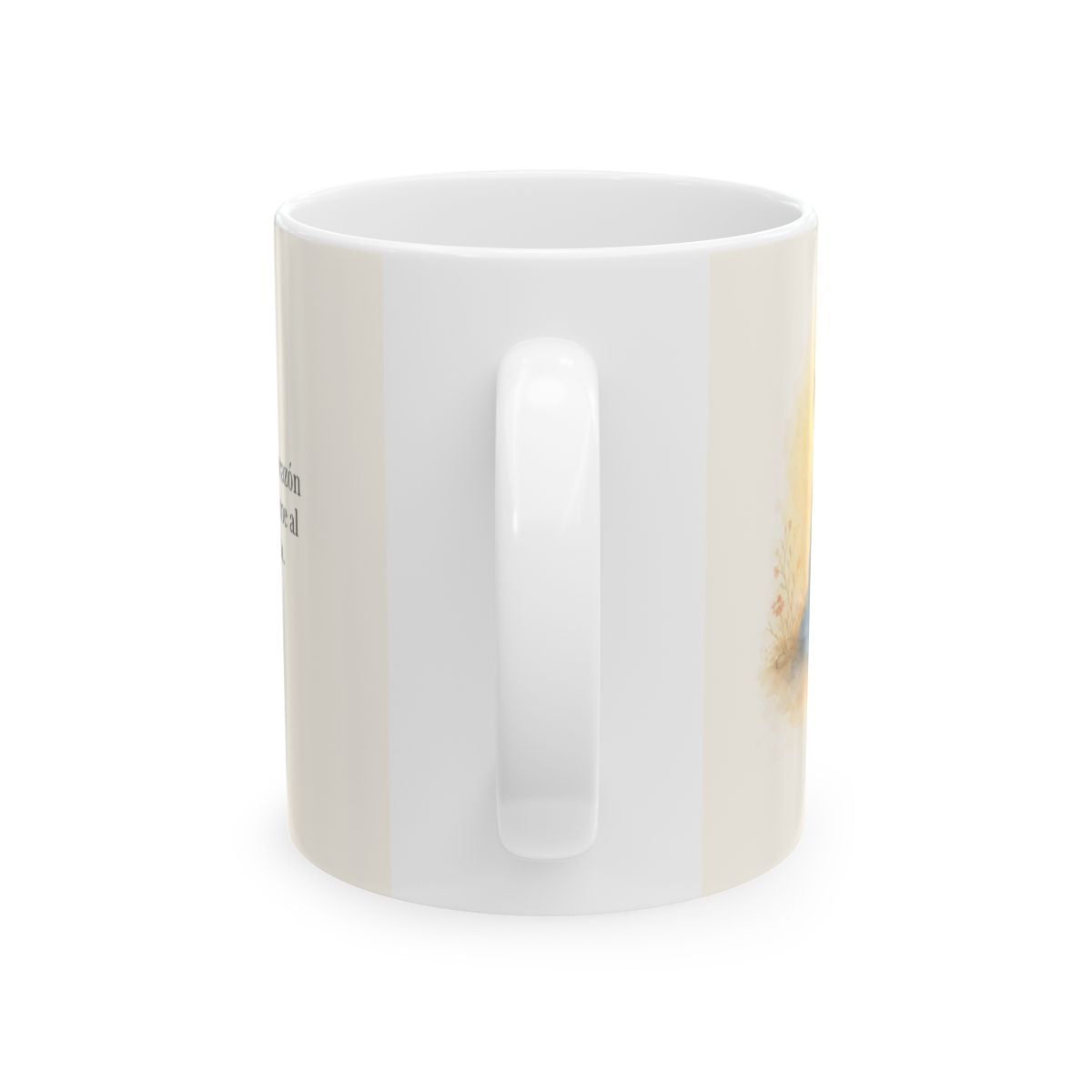 Dios está cerca del corazón quebrantado | Taza devocional ilustrada | Salmo 34:18 — 11 oz · Vista posterior