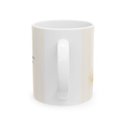 Empiezo el año de rodillas ante Dios | Taza devocional ilustrada | Salmo 143:8 — 11 oz · Vista posterior
