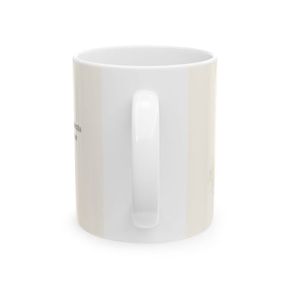 El Señor conoce el momento justo | Taza de fe para cada mañana | Eclesiastés 3:11 — 11 oz · Vista posterior