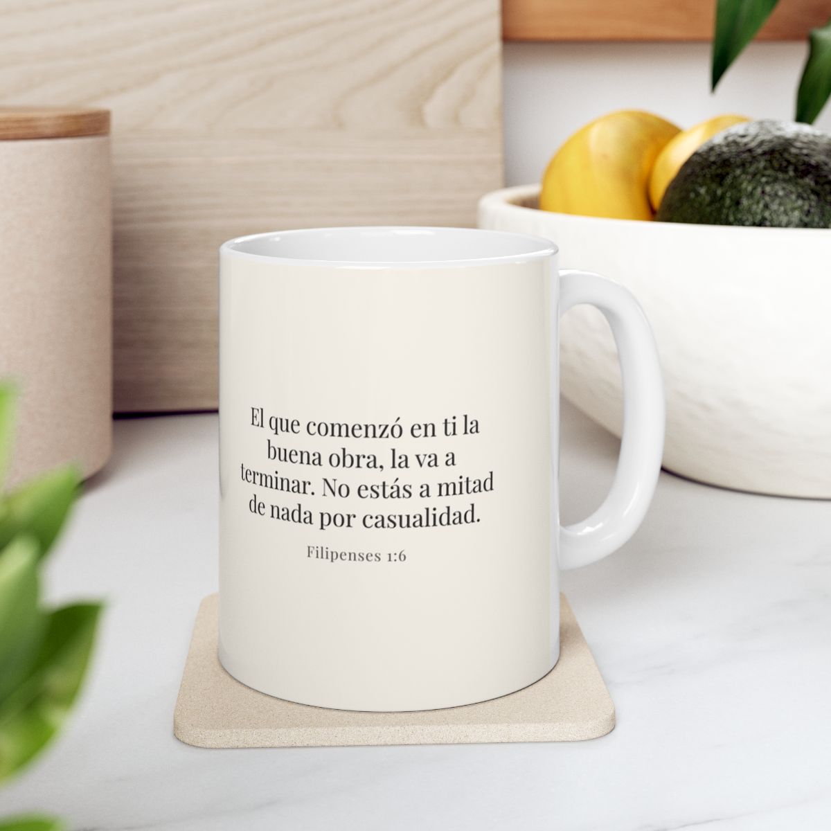 Dios terminará la buena obra que empezó en mí | Taza bíblica de cerámica | Filipenses 1:6 — 11 oz · Contexto 4
