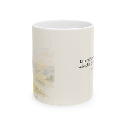 Esperaré en el Dios de mi salvación | Taza cristiana con frase devocional | Miqueas 7:7 — 11 oz · Vista frontal