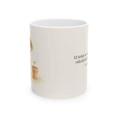 El Señor se agrada de los que esperan en él | Taza devocional de fe | Salmo 37:23 — 11 oz · Vista frontal