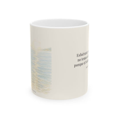Esfuérzate y sé valiente | Taza de inspiración bíblica | Josué 1:9 — 11 oz · Vista frontal