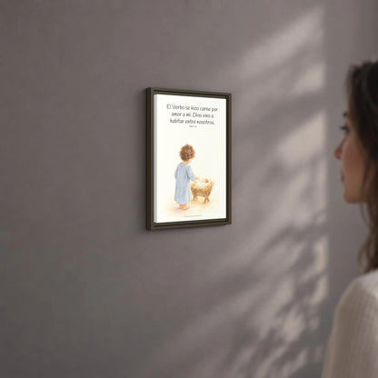 El Verbo se hizo carne por amor a mí — Lienzo Cristiano Enmarcado | Juan 1:14 — 12×18 pulgadas, marco espresso, vista angular ambiental del marco flotante, escala física calibrada