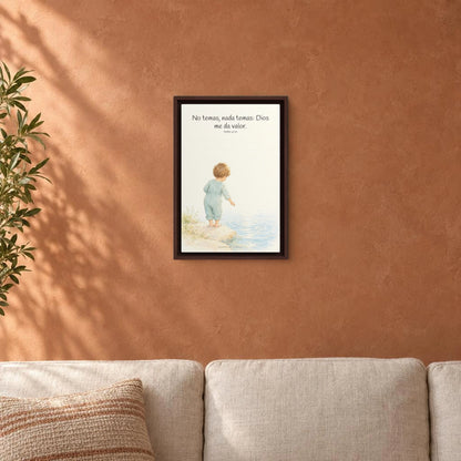 Dios me da valor cuando tiemblo | Arte bíblico para pared | Isaías 41:10 — 12×18 pulgadas, marco espresso, vista frontal ambiental, escala física calibrada
