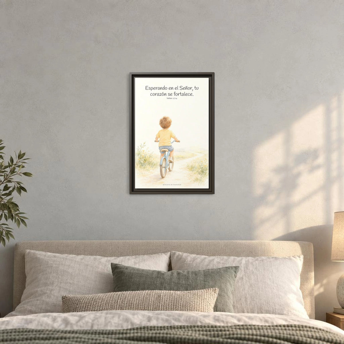Jehová fortalece tu corazón — Lienzo Cristiano Enmarcado | Salmo 27:14 — 12×18 pulgadas, marco espresso, vista frontal ambiental, escala física calibrada