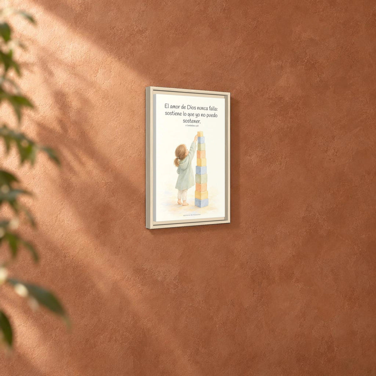 El amor de Dios nunca falla — Lienzo Cristiano Enmarcado | 1 Corintios 13:8 — 12×18 pulgadas, marco natural, vista angular ambiental del marco flotante, escala física calibrada