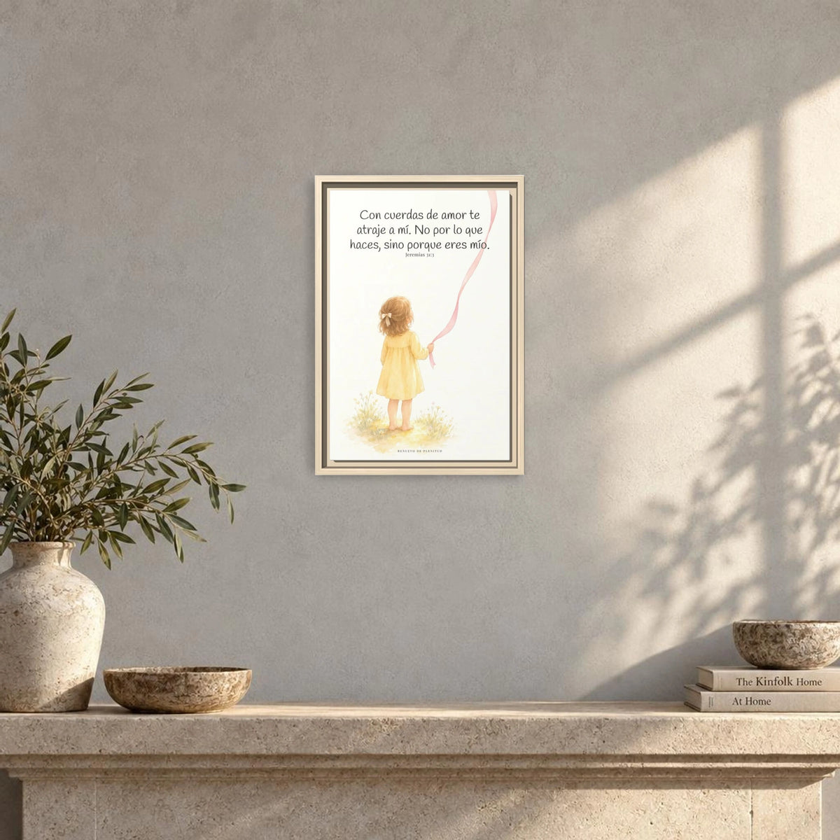Con cuerdas de amor te atraje a mí — Lienzo Cristiano Enmarcado | Jeremías 31:3 — 12×18 pulgadas, marco natural, vista frontal ambiental, escala física calibrada