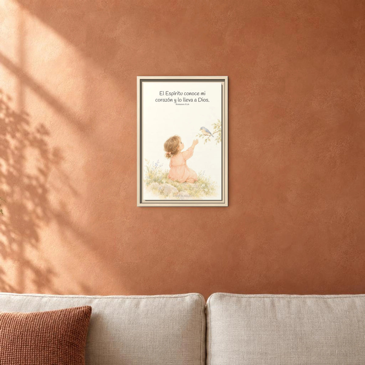 El Espíritu conoce lo que hay en mi corazón — Lienzo Cristiano Enmarcado | Romanos 8:26 — 12×18 pulgadas, marco natural, vista frontal ambiental, escala física calibrada
