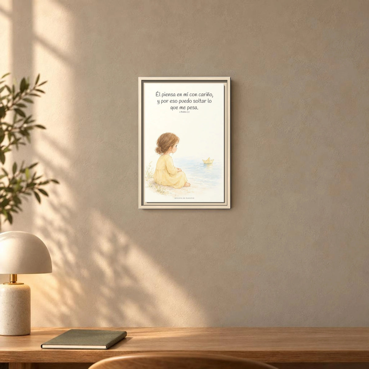 Echa Toda Tu Ansiedad Sobre Dios — Lienzo Cristiano Enmarcado | 1 Pedro 5:7 — 12×18 pulgadas, marco natural, vista frontal ambiental, escala física calibrada