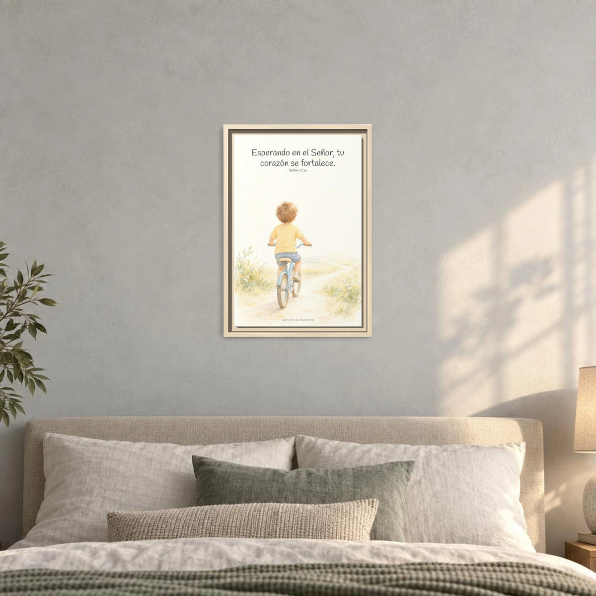 Jehová fortalece tu corazón — Lienzo Cristiano Enmarcado | Salmo 27:14 — 12×18 pulgadas, marco natural, vista frontal ambiental, escala física calibrada