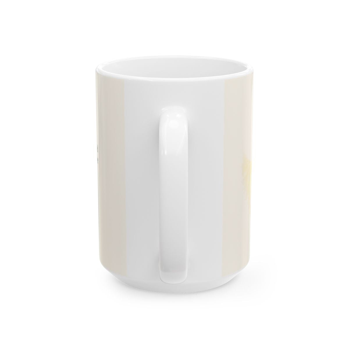 El Espíritu me ayuda en mi debilidad | Taza devocional ilustrada | Romanos 8:26 — 15 oz · Vista posterior
