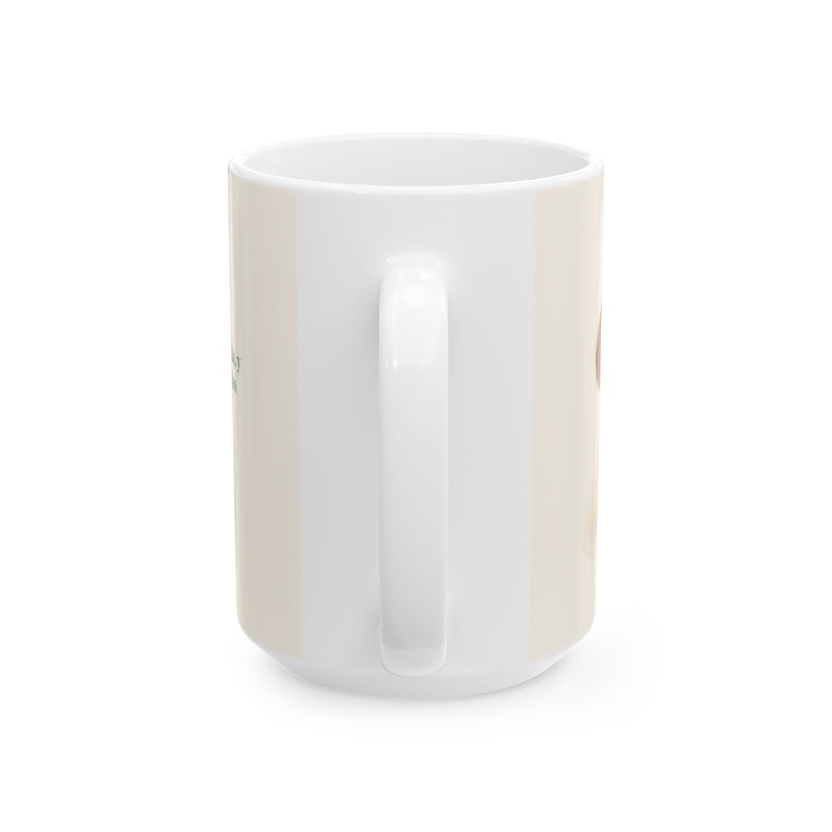 En Cristo está la vida que ilumina a todos | Taza bíblica de cerámica | Juan 1:4-5 — 15 oz · Vista posterior