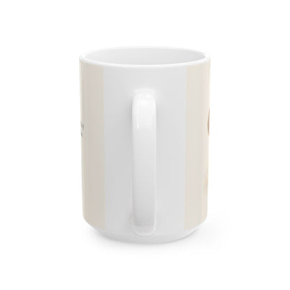 En Cristo está la vida que ilumina a todos | Taza bíblica de cerámica | Juan 1:4-5 — 15 oz · Vista posterior