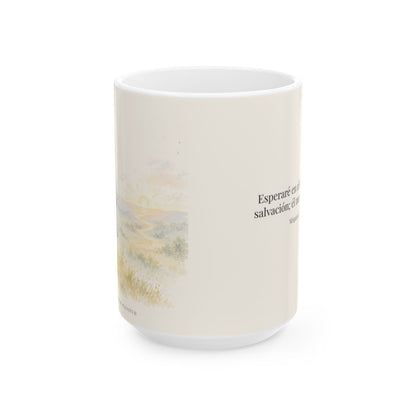 Esperaré en el Dios de mi salvación | Taza cristiana con frase devocional | Miqueas 7:7 — 15 oz · Vista frontal