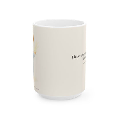 Quien no ama no conoce a Dios, porque Dios es amor | Taza bíblica de cerámica | 1 Juan 4:8 — 15 oz · Vista frontal