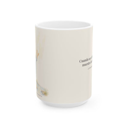 En mi debilidad Dios se muestra fuerte | Taza devocional de fe | 2 Corintios 12:9 — 15 oz · Vista frontal