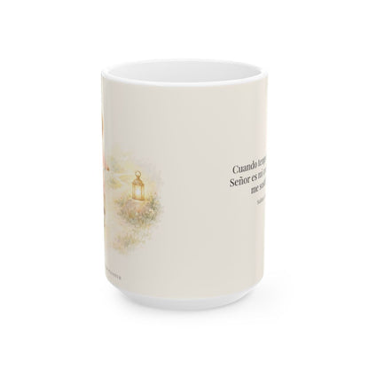Cuando tengo miedo, el Señor es mi confianza | Taza de inspiración bíblica | Salmo 56:3 — 15 oz · Vista frontal
