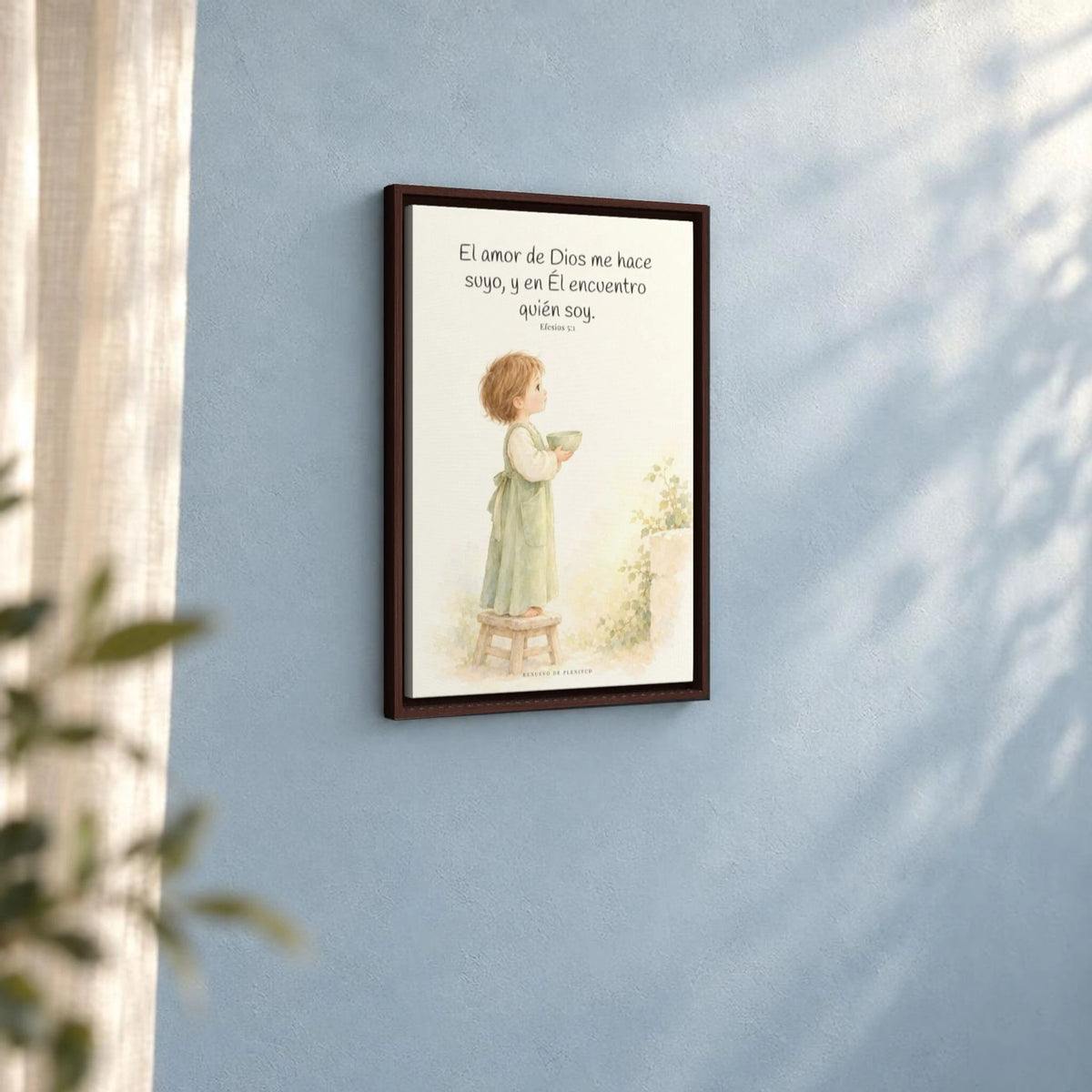 El amor de Dios me hace suyo | Cuadro de fe enmarcado | Efesios 5:1 — 16×24 pulgadas, marco espresso, vista angular ambiental del marco flotante, escala física calibrada