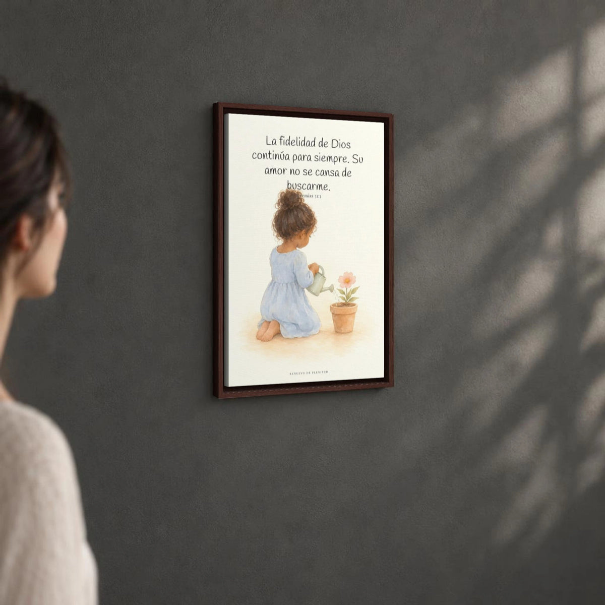 Tu fidelidad continúa para siempre | Cuadro de fe enmarcado | Jeremías 31:3 — 16×24 pulgadas, marco espresso, vista angular ambiental del marco flotante, escala física calibrada