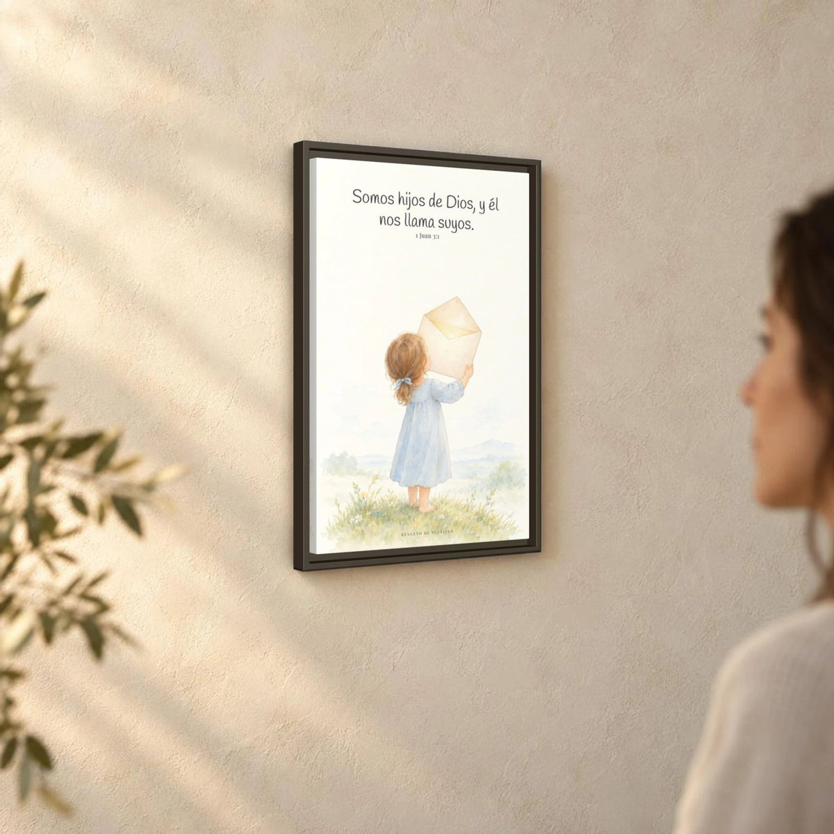 El Padre me da su apellido — Lienzo Cristiano Enmarcado | 1 Juan 3:1 — 16×24 pulgadas, marco espresso, vista angular ambiental del marco flotante, escala física calibrada