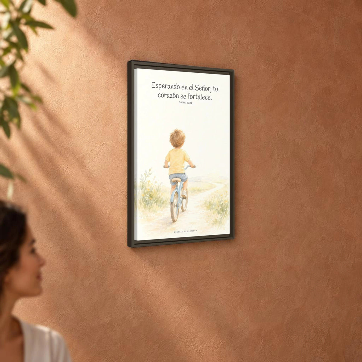 Jehová fortalece tu corazón — Lienzo Cristiano Enmarcado | Salmo 27:14 — 16×24 pulgadas, marco espresso, vista angular ambiental del marco flotante, escala física calibrada