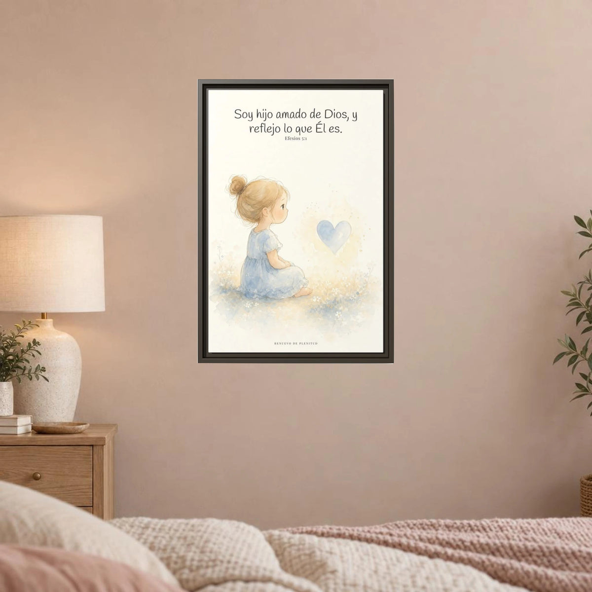 Soy hijo amado de Dios — Lienzo Cristiano Enmarcado | Efesios 5:1 — 16×24 pulgadas, marco espresso, vista frontal ambiental, escala física calibrada