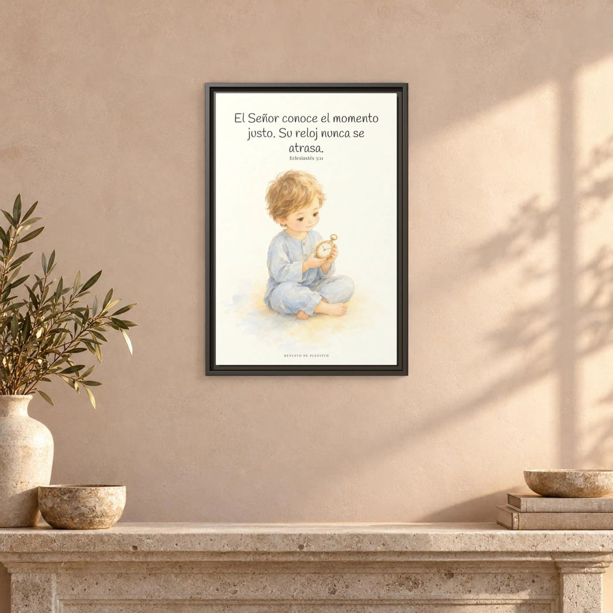 El Señor conoce el momento justo — Lienzo Cristiano Enmarcado | Eclesiastés 3:11 — 16×24 pulgadas, marco espresso, vista frontal ambiental, escala física calibrada