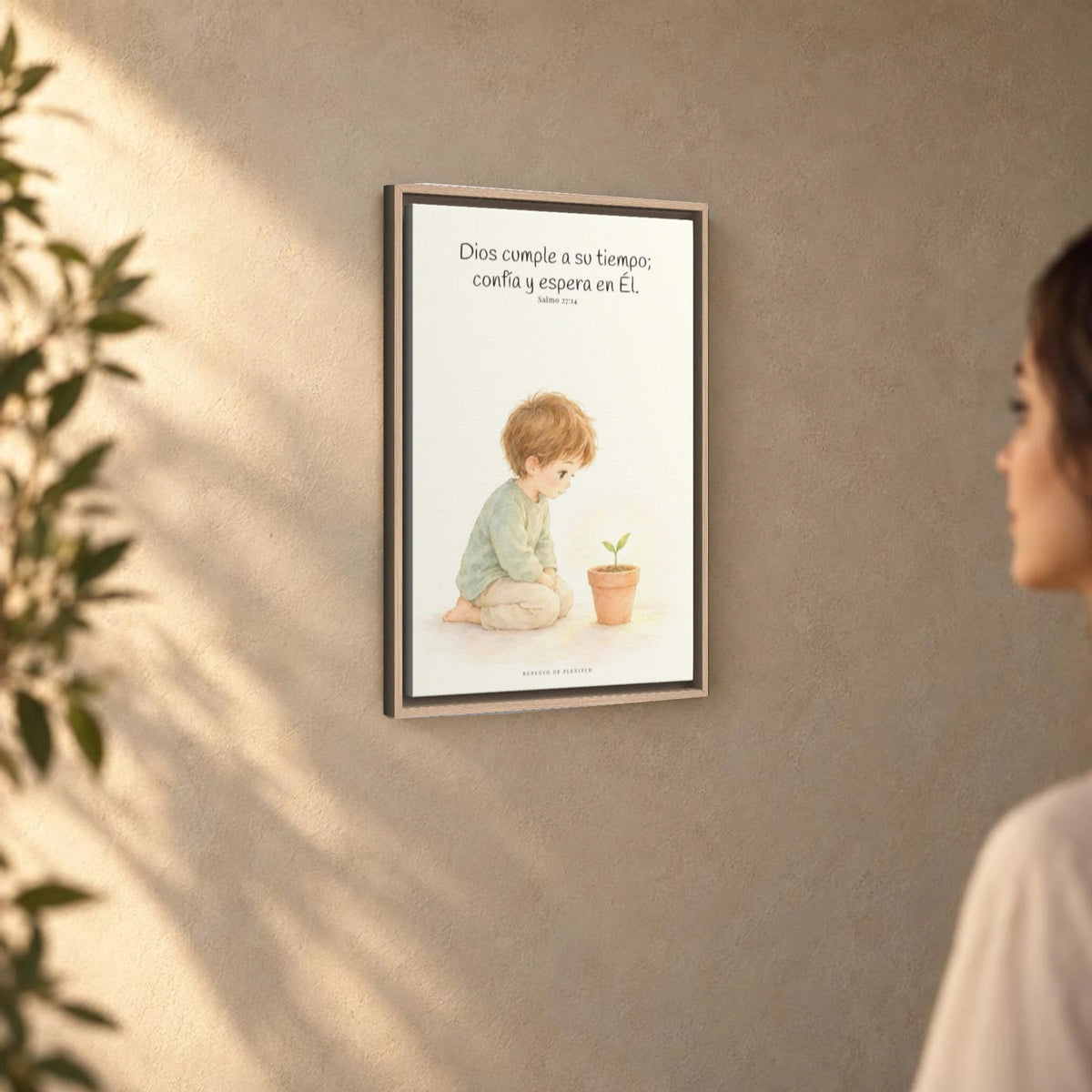 El Señor nunca llega tarde | Decoración cristiana enmarcada | Salmo 27:14 — 16×24 pulgadas, marco natural, vista angular ambiental del marco flotante, escala física calibrada
