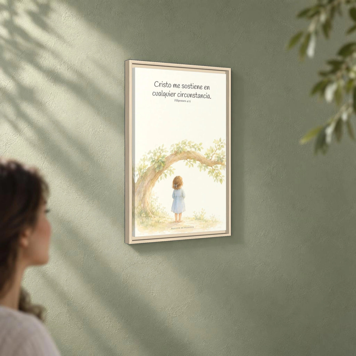 Cristo me sostiene en cualquier circunstancia — Lienzo Cristiano Enmarcado | Filipenses 4:13 — 16×24 pulgadas, marco natural, vista angular ambiental del marco flotante, escala física calibrada
