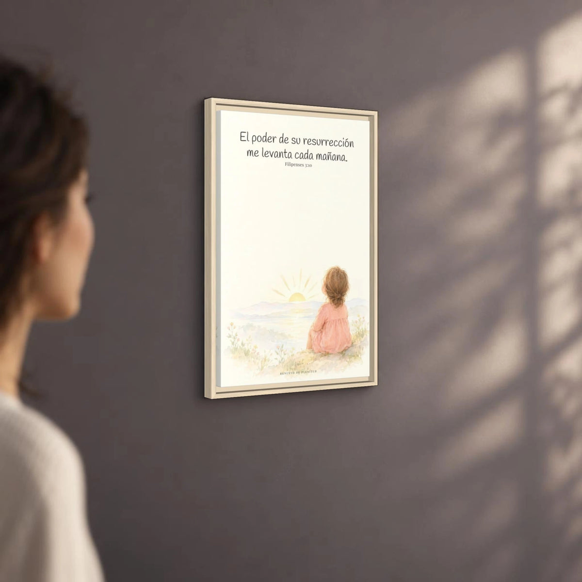 El poder de su resurrección me levanta — Lienzo Cristiano Enmarcado | Filipenses 3:10 — 16×24 pulgadas, marco natural, vista angular ambiental del marco flotante, escala física calibrada