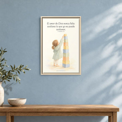 El amor de Dios nunca falla — Lienzo Cristiano Enmarcado | 1 Corintios 13:8 — 16×24 pulgadas, marco natural, vista frontal ambiental, escala física calibrada
