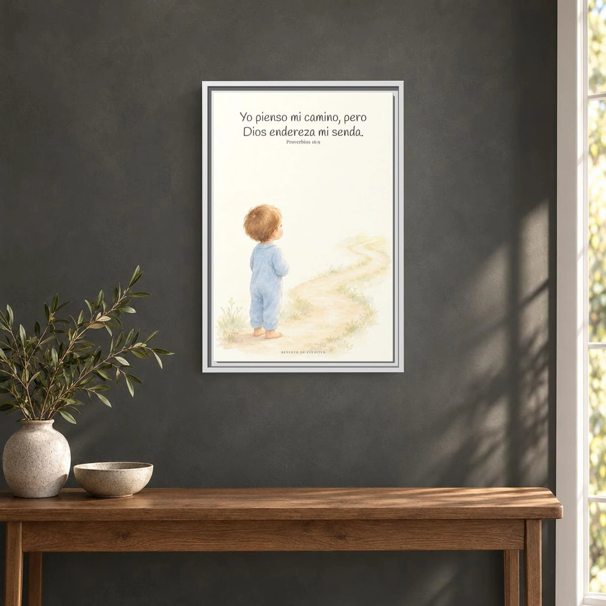 El corazón del hombre piensa, Dios endereza — Lienzo Cristiano Enmarcado | Proverbios 16:9 — 16×24 pulgadas, marco blanco, vista frontal ambiental, escala física calibrada