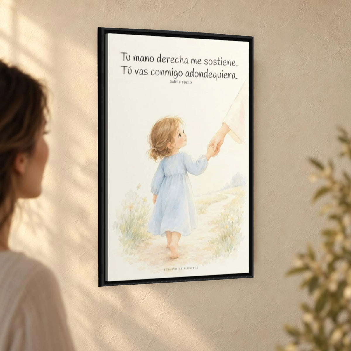 Tu mano me guía por el camino | Lienzo cristiano decorativo | Salmo 139:10 — 24×36 pulgadas, marco negro, vista angular ambiental del marco flotante, escala física calibrada