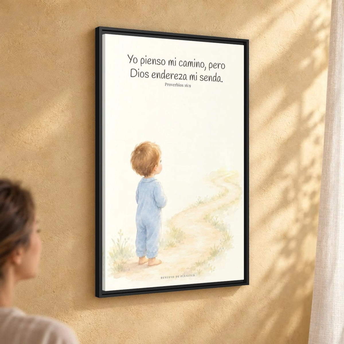El corazón del hombre piensa, Dios endereza — Lienzo Cristiano Enmarcado | Proverbios 16:9 — 24×36 pulgadas, marco negro, vista angular ambiental del marco flotante, escala física calibrada