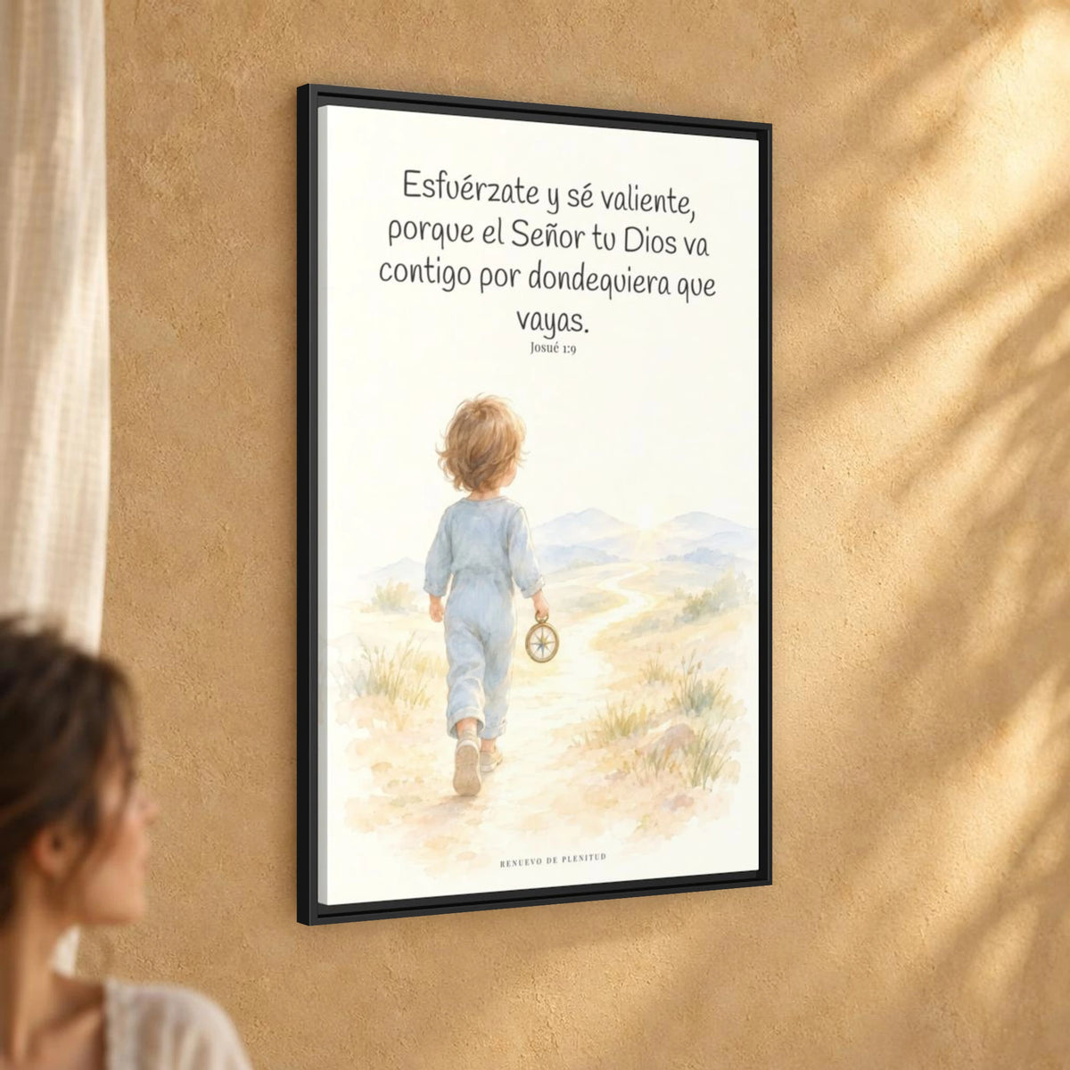 Esfuérzate y sé valiente, porque Jehová va contigo — Lienzo Cristiano Enmarcado | Josué 1:9 — 24×36 pulgadas, marco negro, vista angular ambiental del marco flotante, escala física calibrada