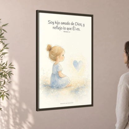 Soy hijo amado de Dios — Lienzo Cristiano Enmarcado | Efesios 5:1 — 24×36 pulgadas, marco espresso, vista angular ambiental del marco flotante, escala física calibrada
