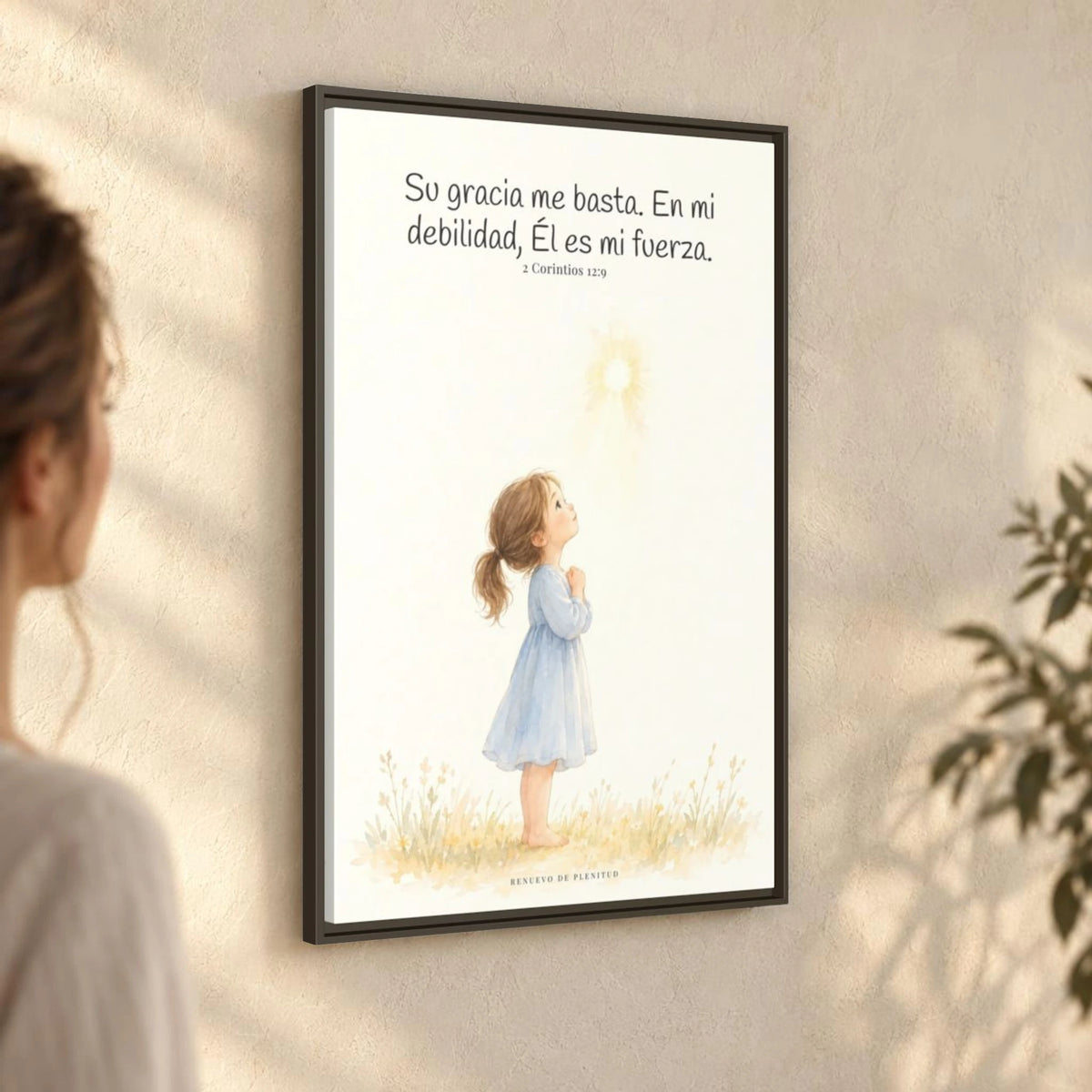 Su gracia me basta — Lienzo Cristiano Enmarcado | 2 Corintios 12:9 — 24×36 pulgadas, marco espresso, vista angular ambiental del marco flotante, escala física calibrada