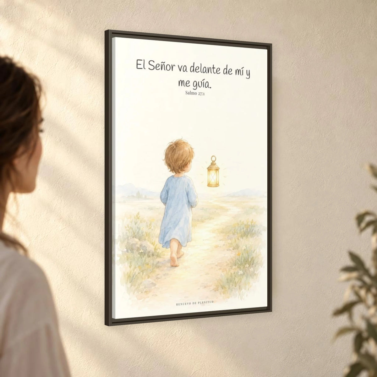 El Señor va delante de mí — Lienzo Cristiano Enmarcado | Salmo 27:1 — 24×36 pulgadas, marco espresso, vista angular ambiental del marco flotante, escala física calibrada