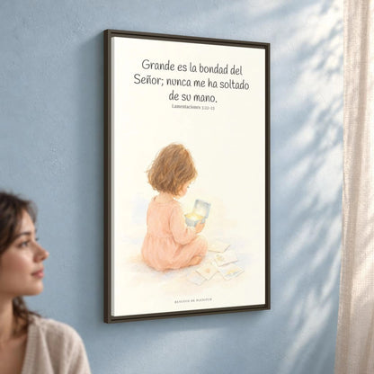 Grande es la bondad del Señor conmigo — Lienzo Cristiano Enmarcado | Lamentaciones 3:22-23 — 24×36 pulgadas, marco espresso, vista angular ambiental del marco flotante, escala física calibrada