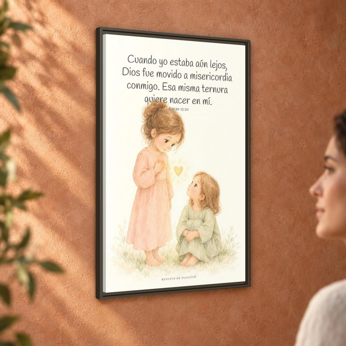 Dios es movido a misericordia — Lienzo Cristiano Enmarcado | Lucas 15:20 — 24×36 pulgadas, marco espresso, vista angular ambiental del marco flotante, escala física calibrada