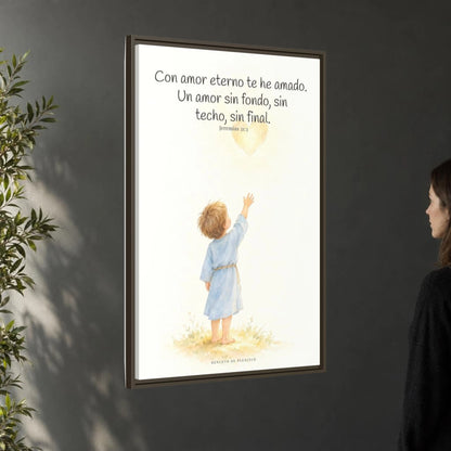 Con amor eterno te he amado — Lienzo Cristiano Enmarcado | Jeremías 31:3 — 24×36 pulgadas, marco espresso, vista angular ambiental del marco flotante, escala física calibrada