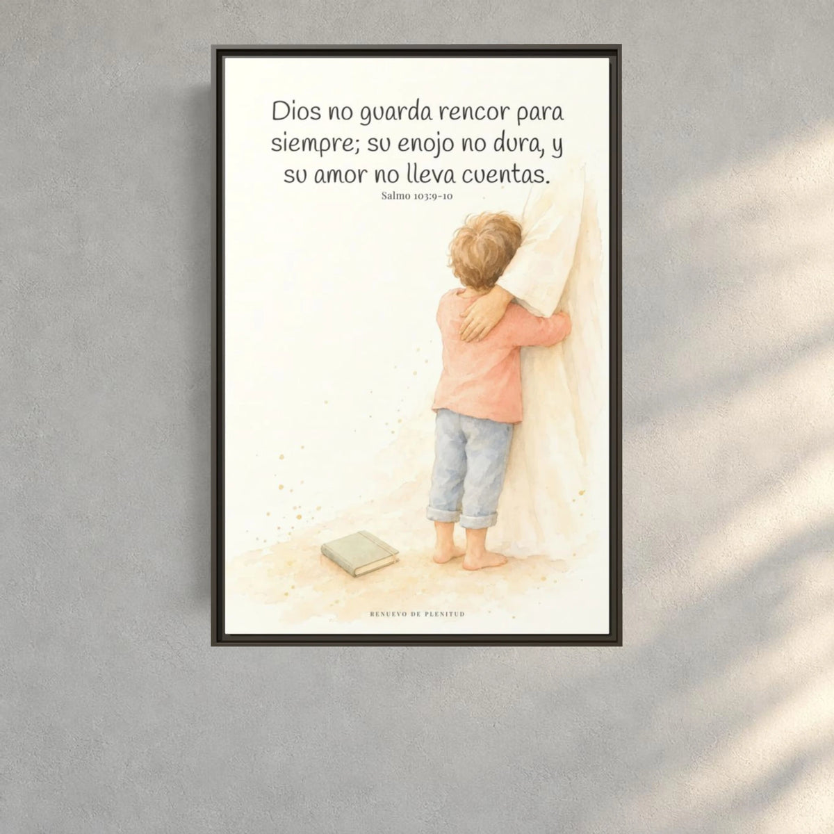 Dios no nos guarda rencor para siempre — Lienzo Cristiano Enmarcado | Salmo 103:9-10 — 24×36 pulgadas, marco espresso, vista frontal ambiental, escala física calibrada