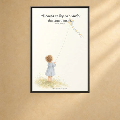 Mi carga es ligera cuando descanso en Ti — Lienzo Cristiano Enmarcado | Mateo 11:29-30 — 24×36 pulgadas, marco espresso, vista frontal ambiental, escala física calibrada