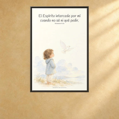 El Espíritu ora por mí cuando no tengo palabras — Lienzo Cristiano Enmarcado | Romanos 8:26 — 24×36 pulgadas, marco espresso, vista frontal ambiental, escala física calibrada