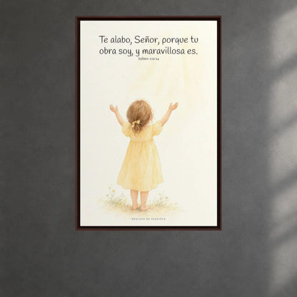 Alabo a mi Creador porque su obra soy | Arte bíblico para pared | Salmo 139:14 — 24×36 pulgadas, marco espresso, vista frontal ambiental, escala física calibrada