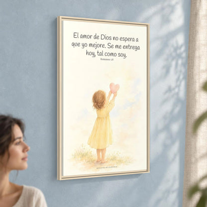 Dios demuestra su amor para conmigo — Lienzo Cristiano Enmarcado | Romanos 5:8 — 24×36 pulgadas, marco natural, vista angular ambiental del marco flotante, escala física calibrada