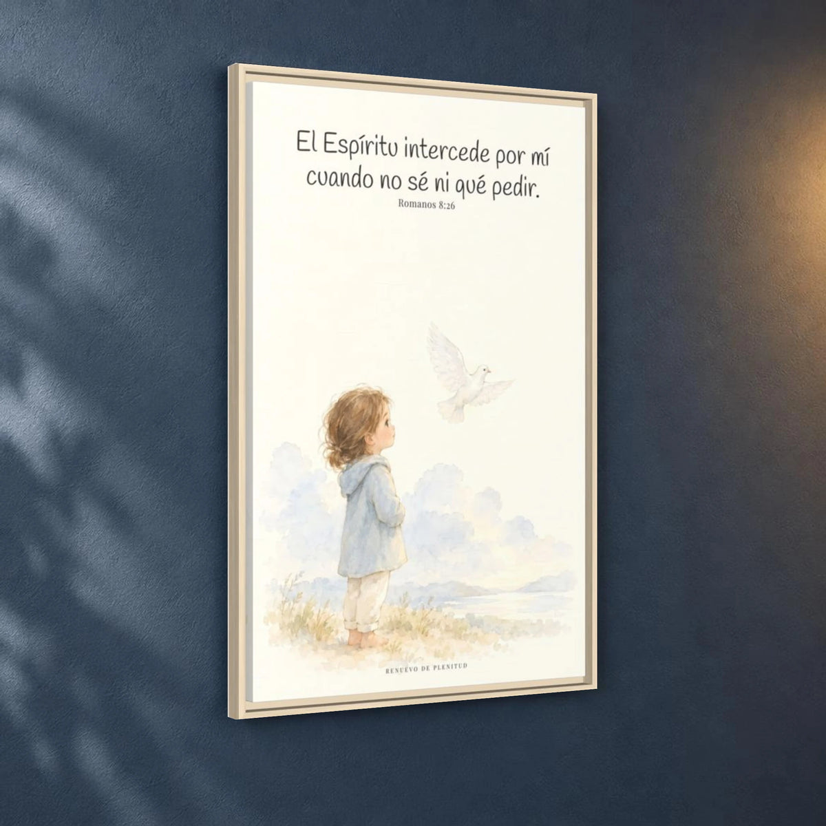 El Espíritu ora por mí cuando no tengo palabras — Lienzo Cristiano Enmarcado | Romanos 8:26 — 24×36 pulgadas, marco natural, vista angular ambiental del marco flotante, escala física calibrada