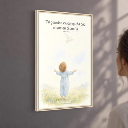 Tú guardas en paz al que confía en ti — Lienzo Cristiano Enmarcado | Isaías 26:3 — 24×36 pulgadas, marco natural, vista angular ambiental del marco flotante, escala física calibrada